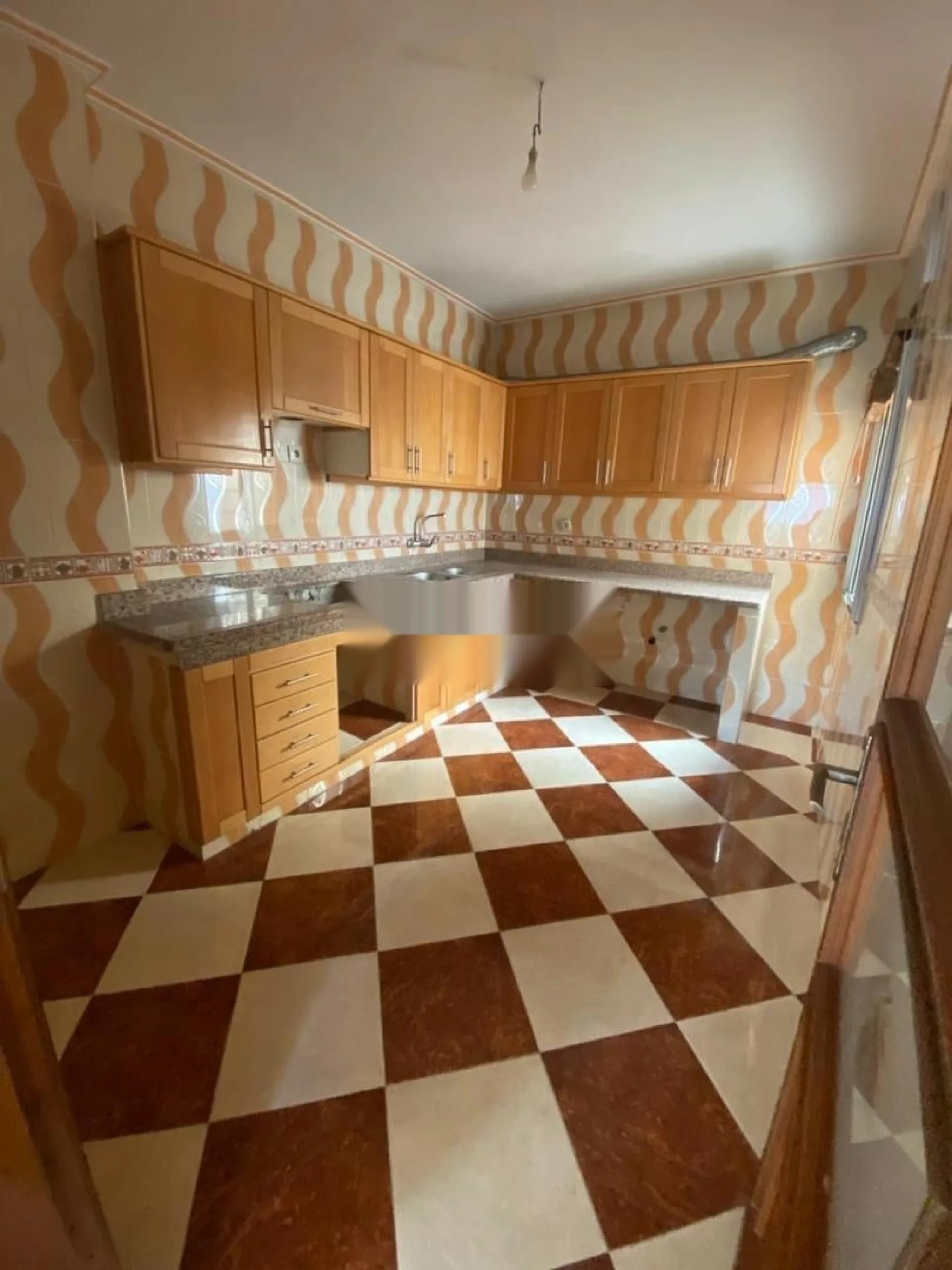 Appartement vide à louer à Mesnana