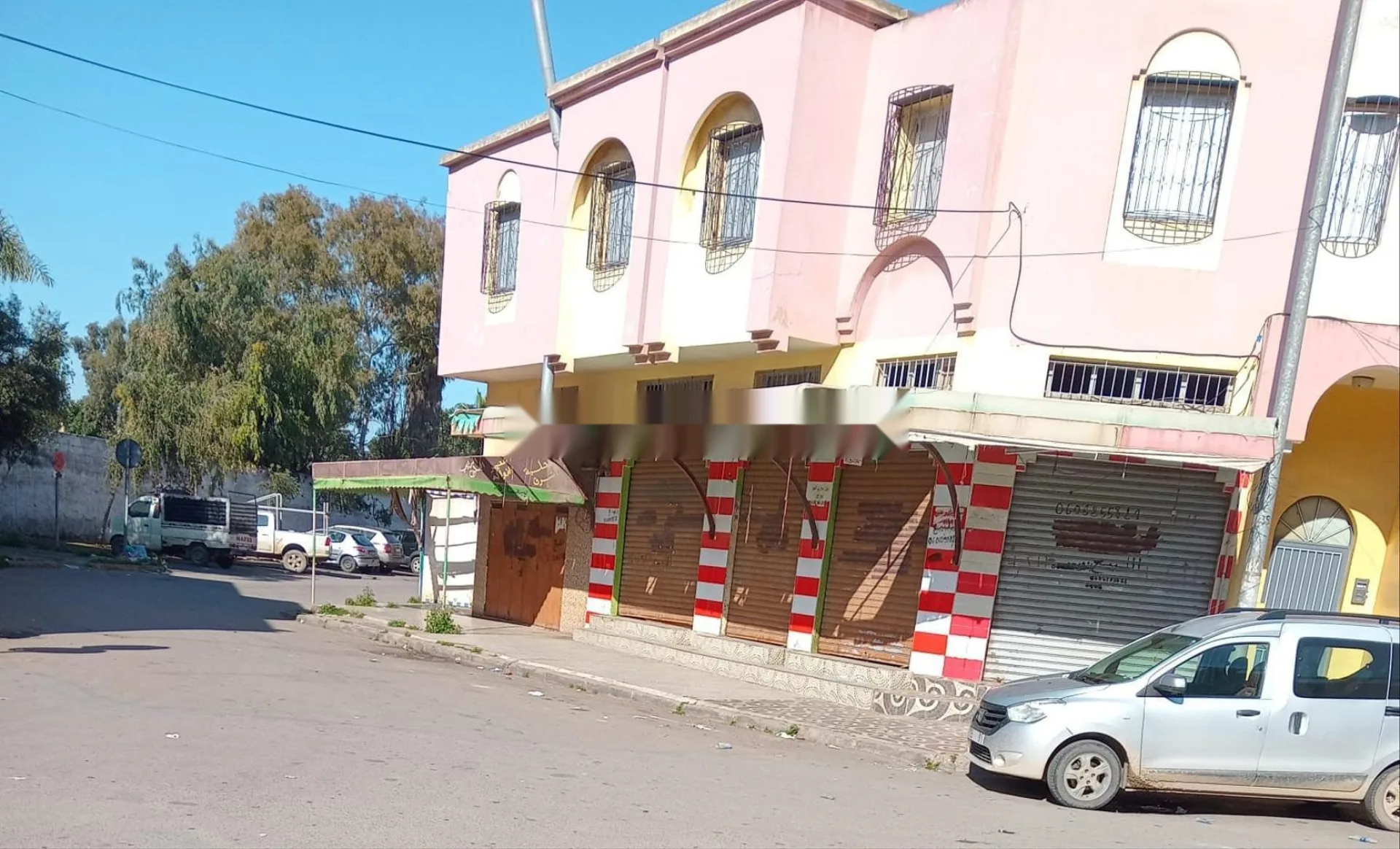 Magasins commerciaux