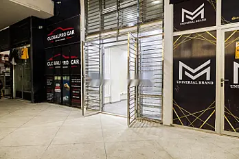 Magasin rénové à louer