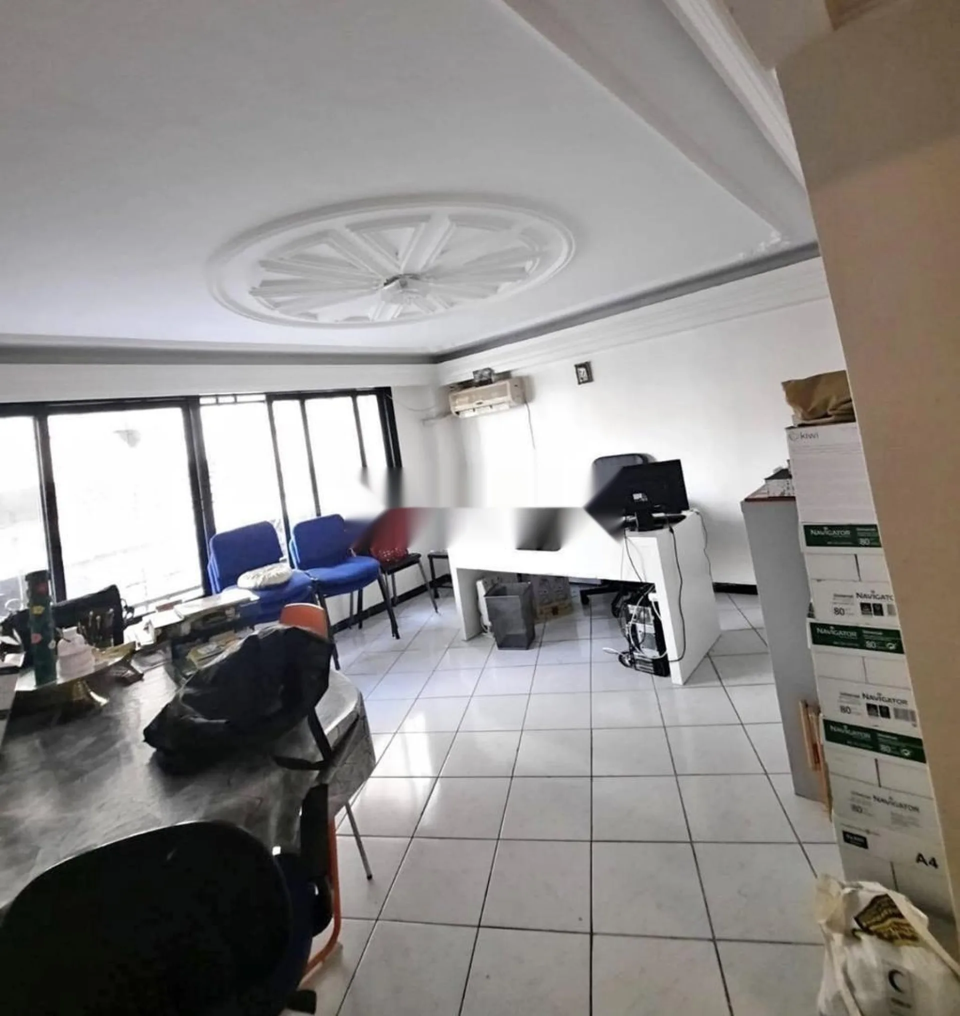 BUREAU NEUF À LOUER À BOURGOGNE