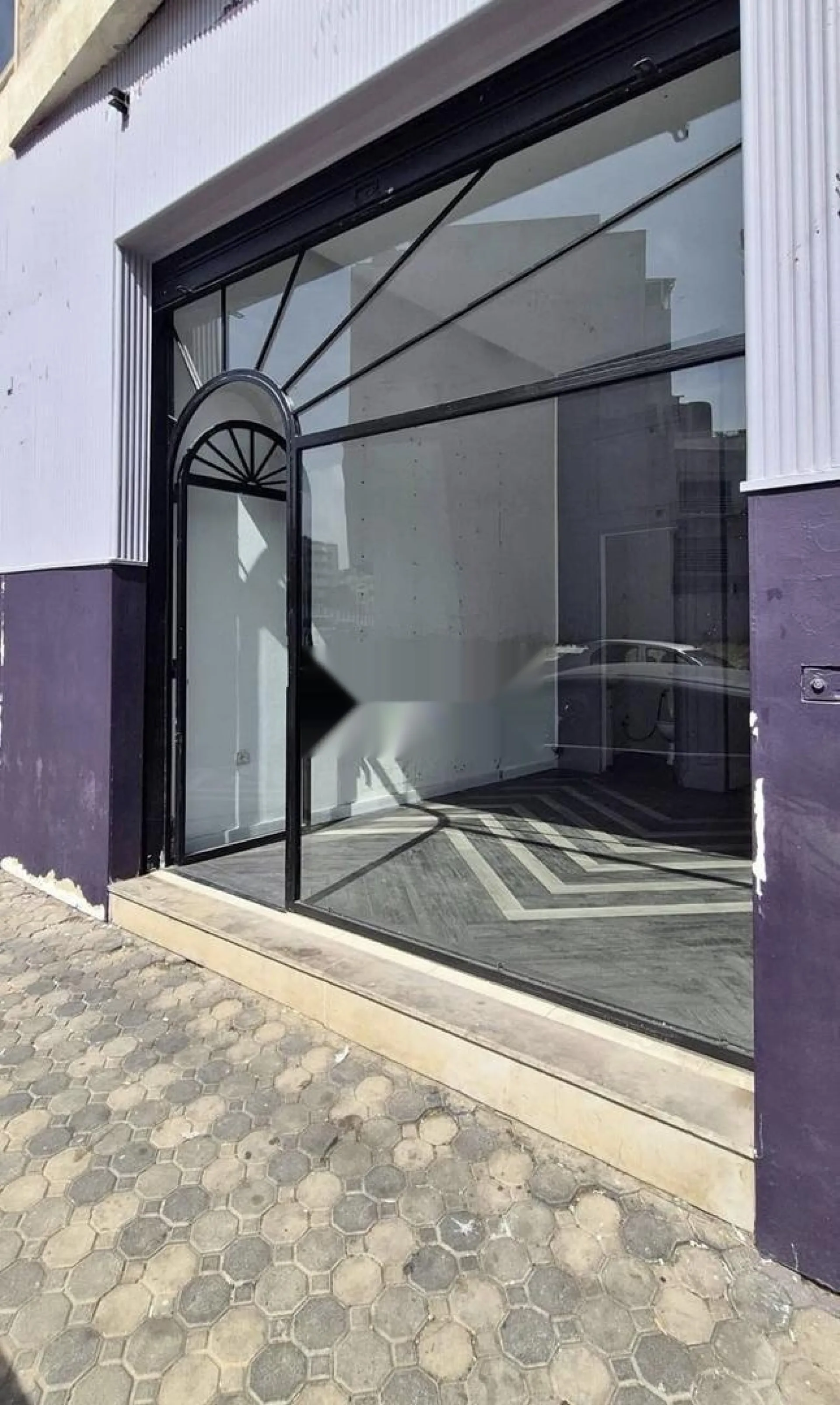 MAGASIN À LOUER À BOURGOGNE