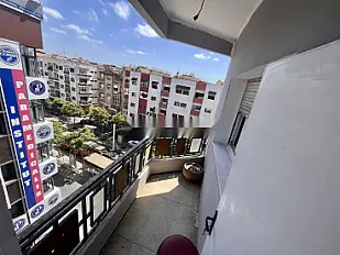 Appartement en face de la station de tramway