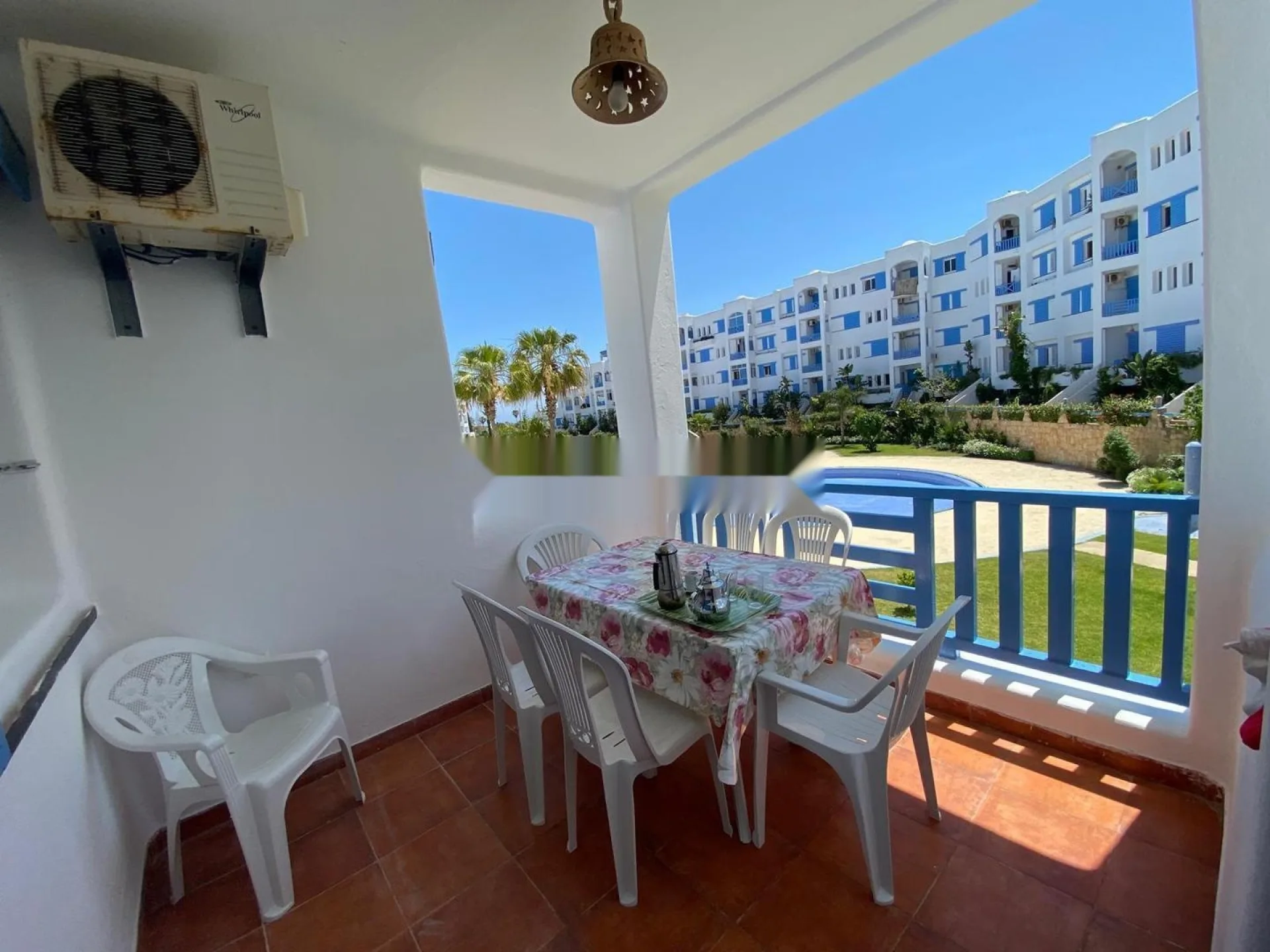 Appartement moderne avec piscine