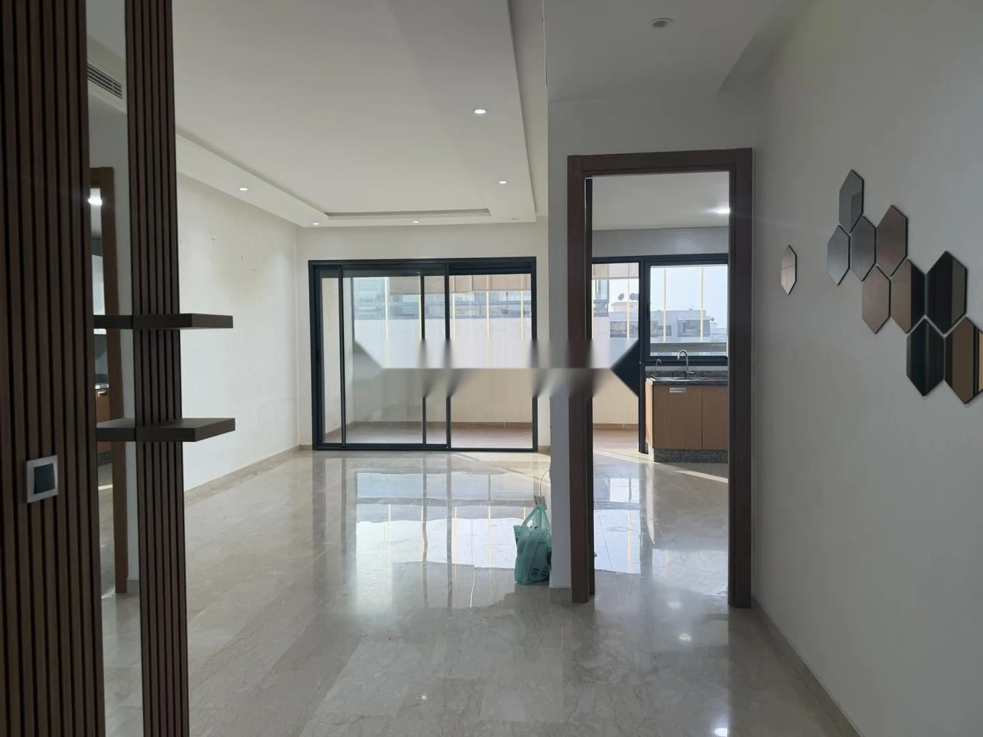 ORCHIDÉES 3 appartement vide deux façades