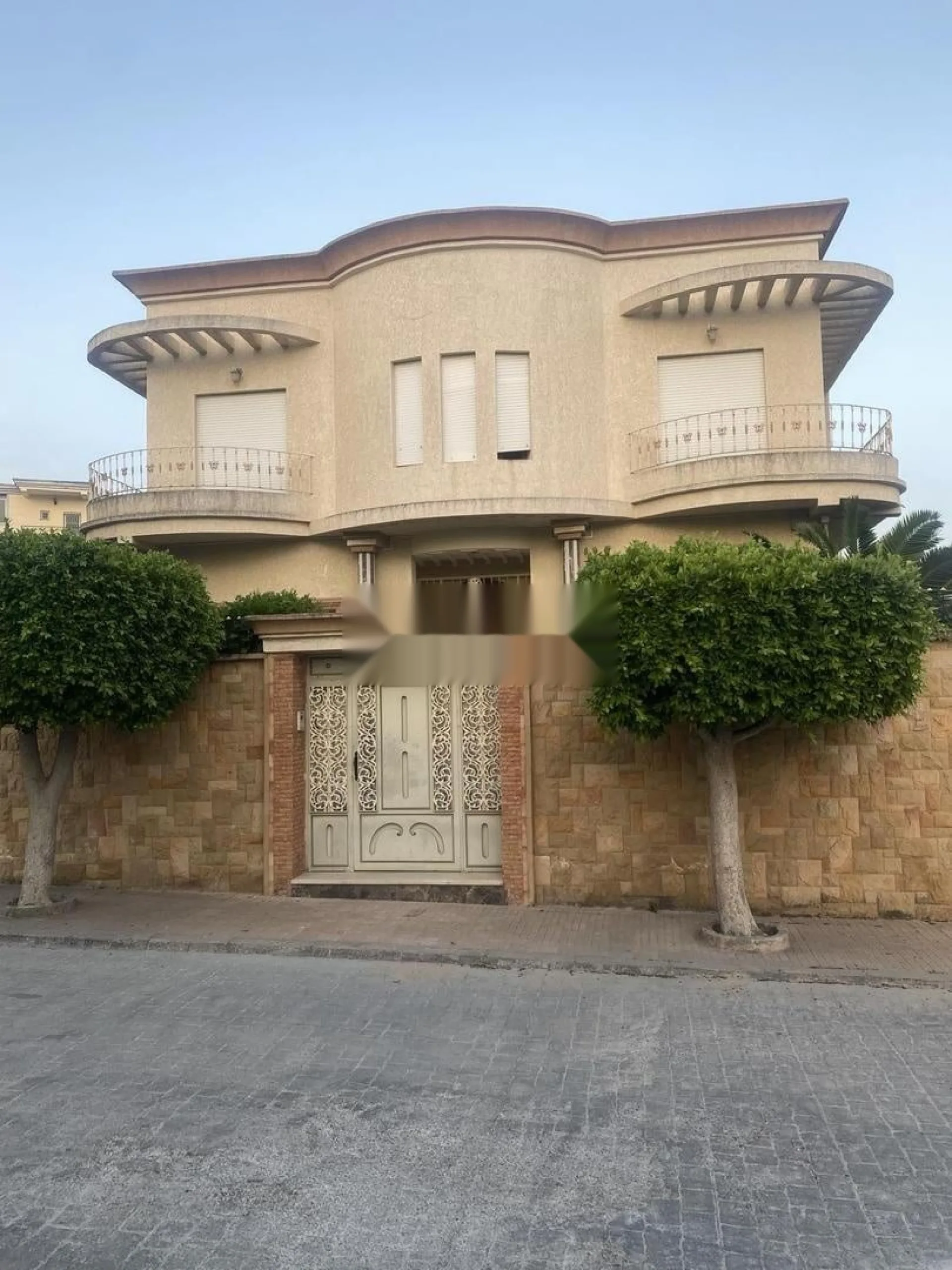 Villa à vendre de 385 M2 à Tanger Val Fleuri