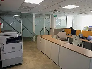 Location Bureau de 932 m2