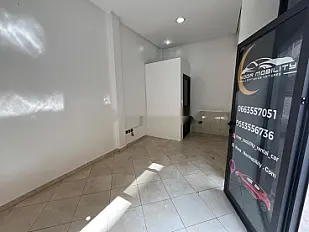 Magasin à louer pour usage commercial