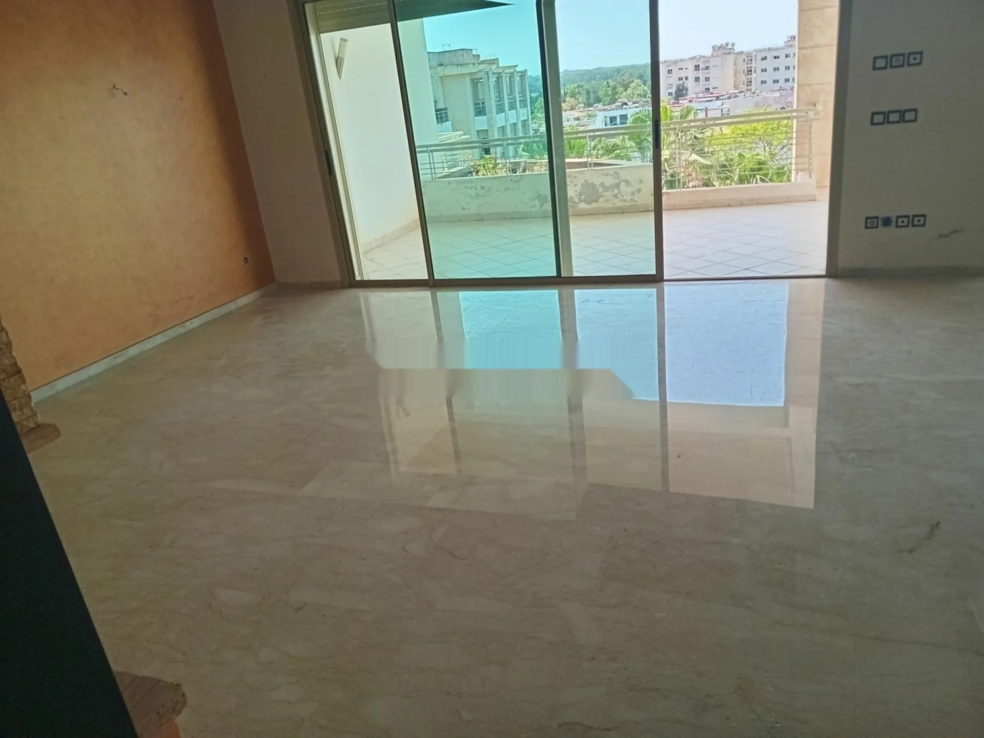 Appartement 220m location Hay