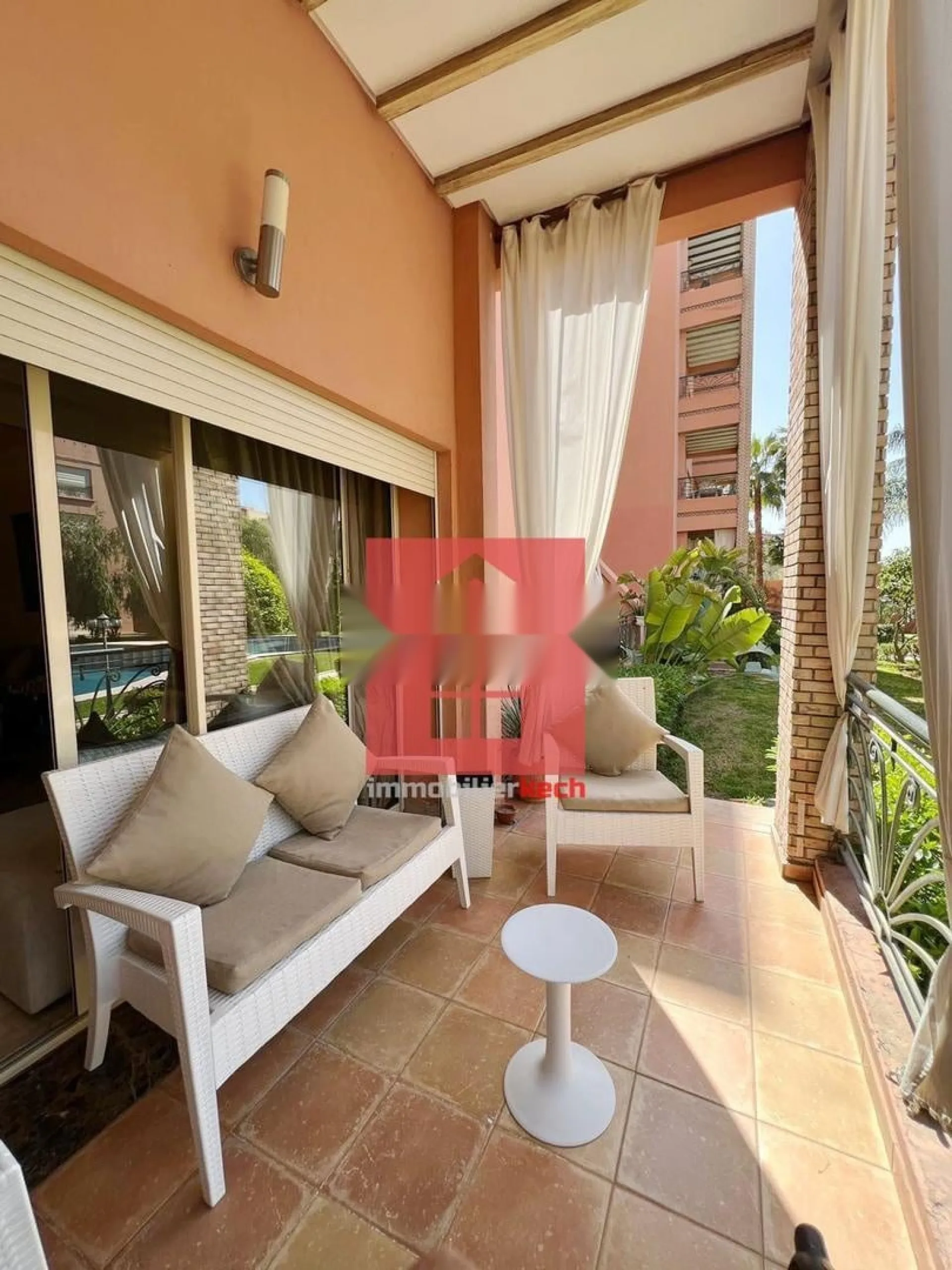Appartement chic avec terrasse jardin privé et piscine