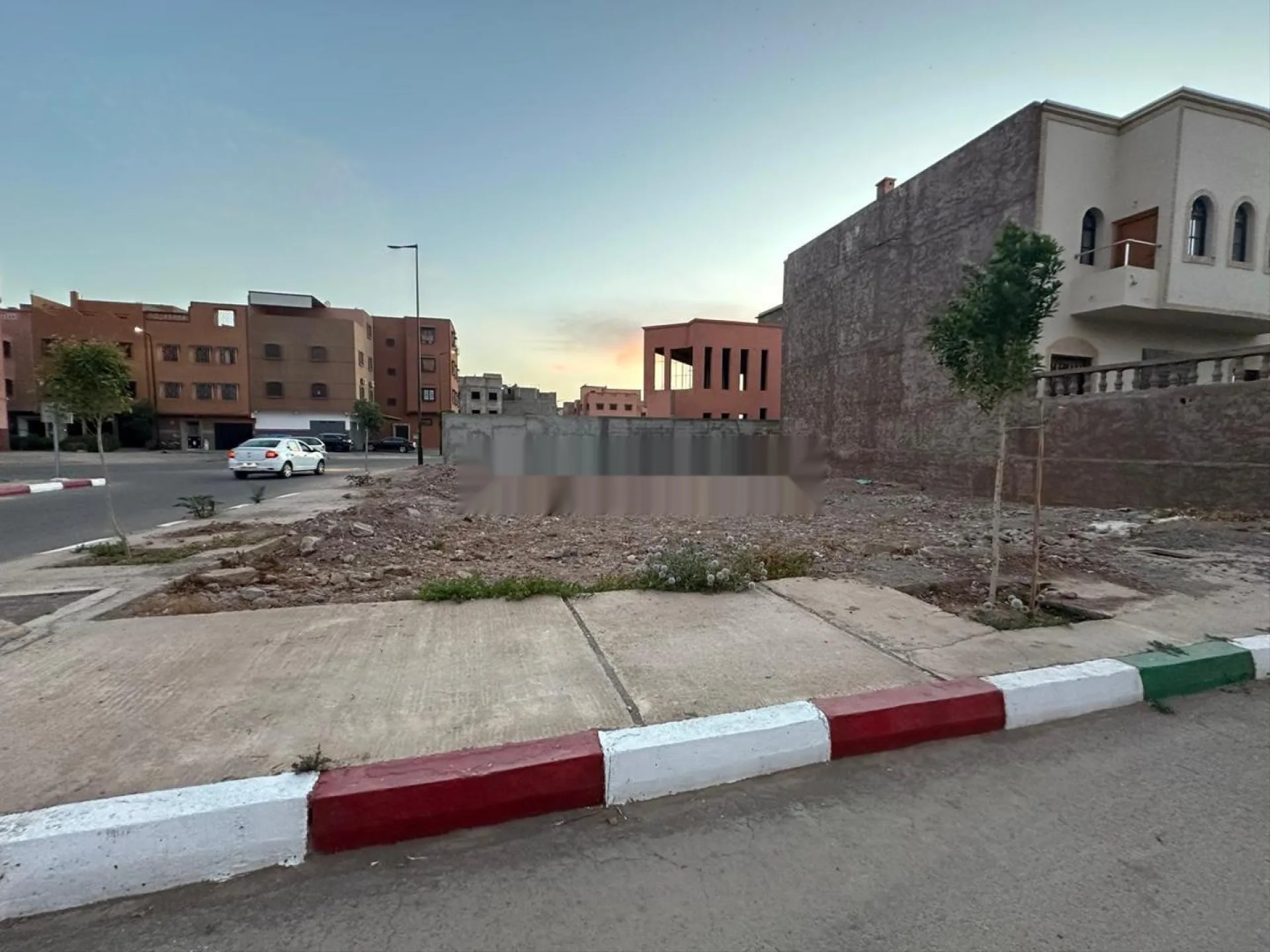 قطعة أرض فيلا 301 متر مربع بحي العزوزية مراكش