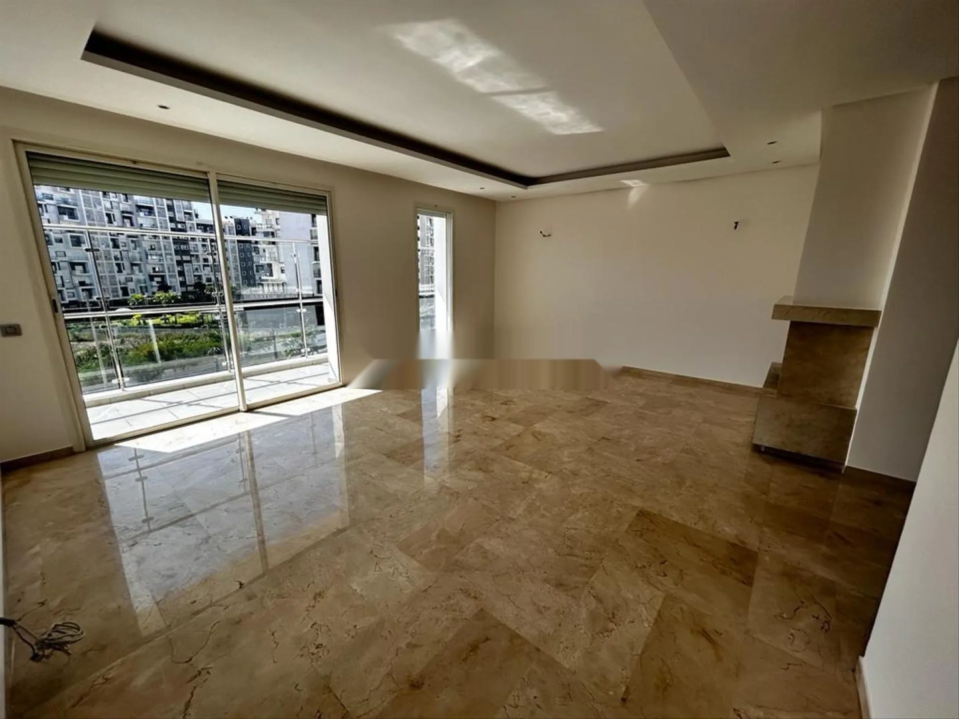 Appart 3 ch vide à louer à Hay Riad 170 m²