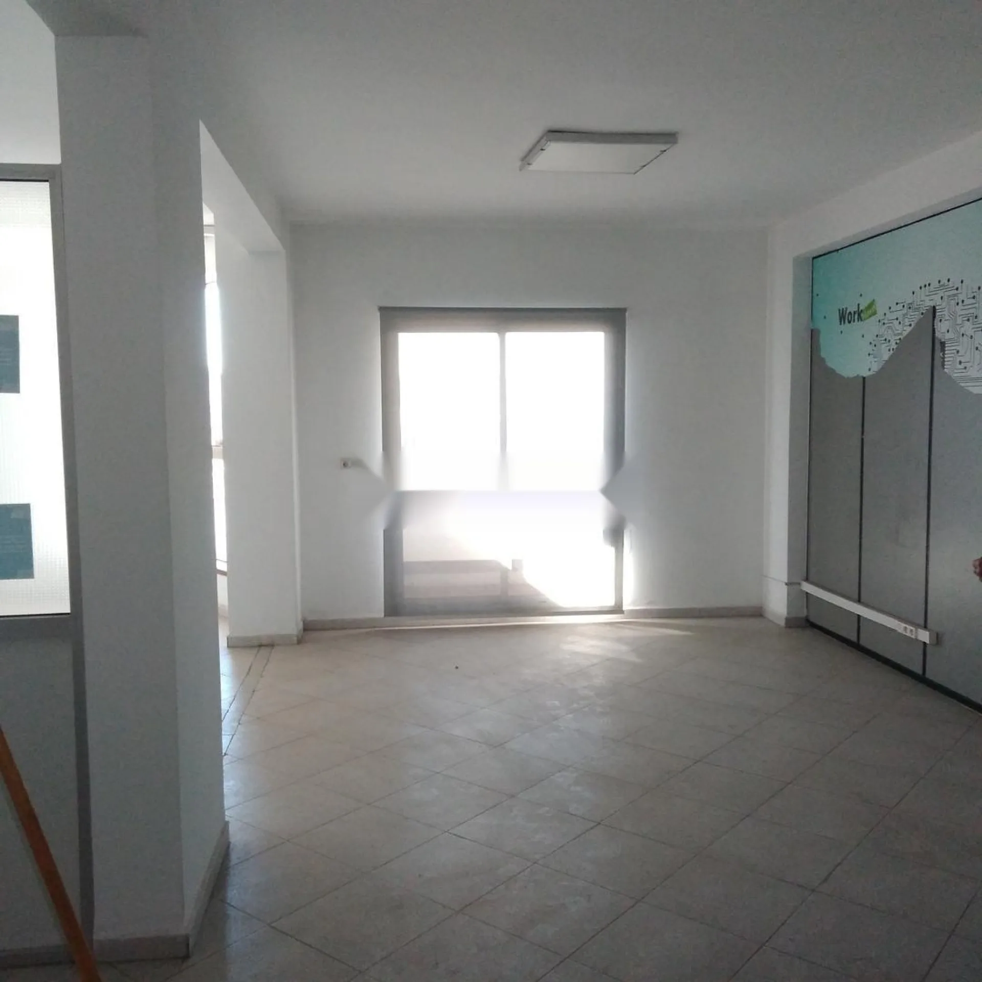 bureau 111m bien situé bd abdelmoumen tram