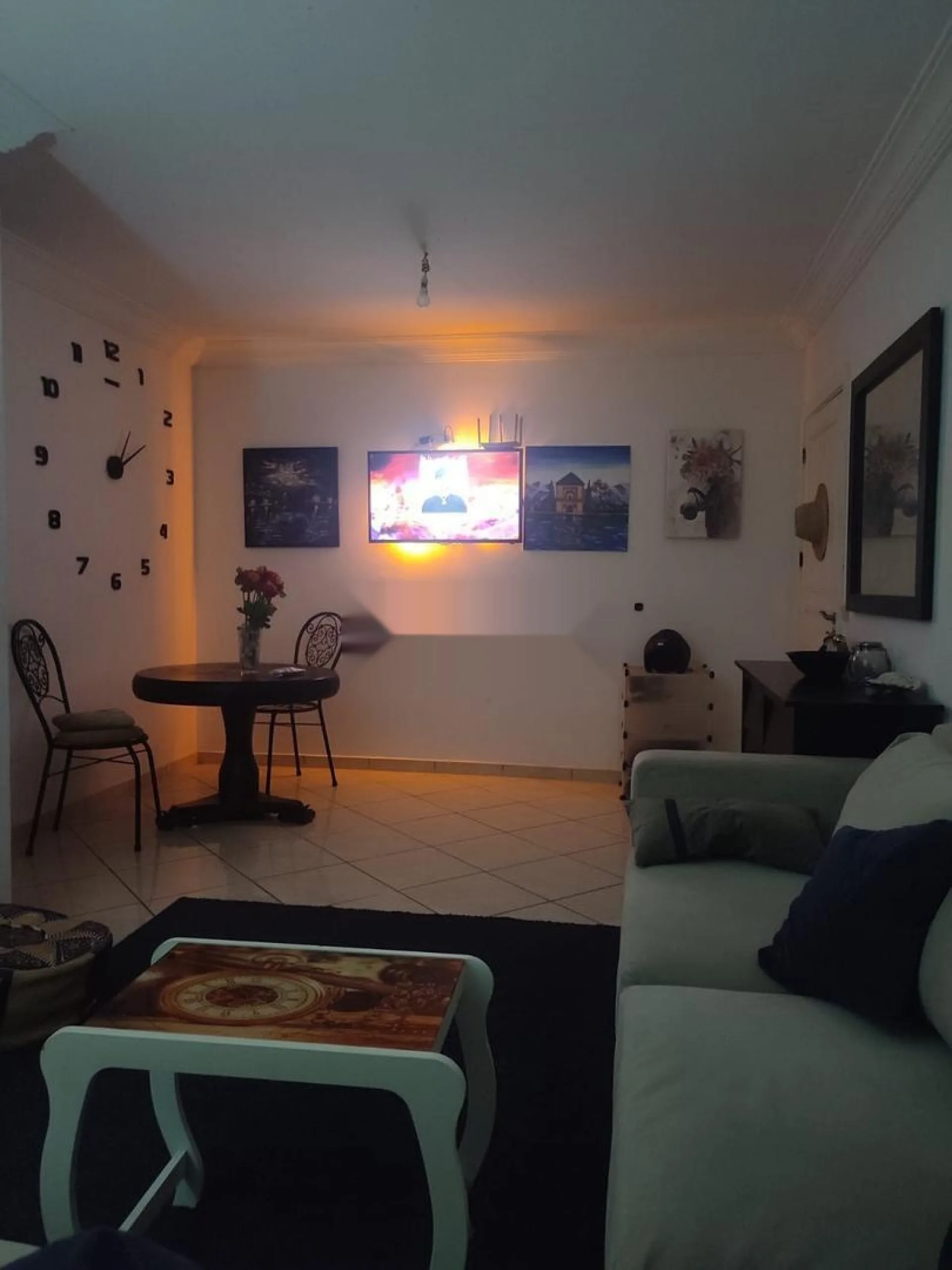 Appartement meublé moderne et élégant dans un quartier calme pour les familles