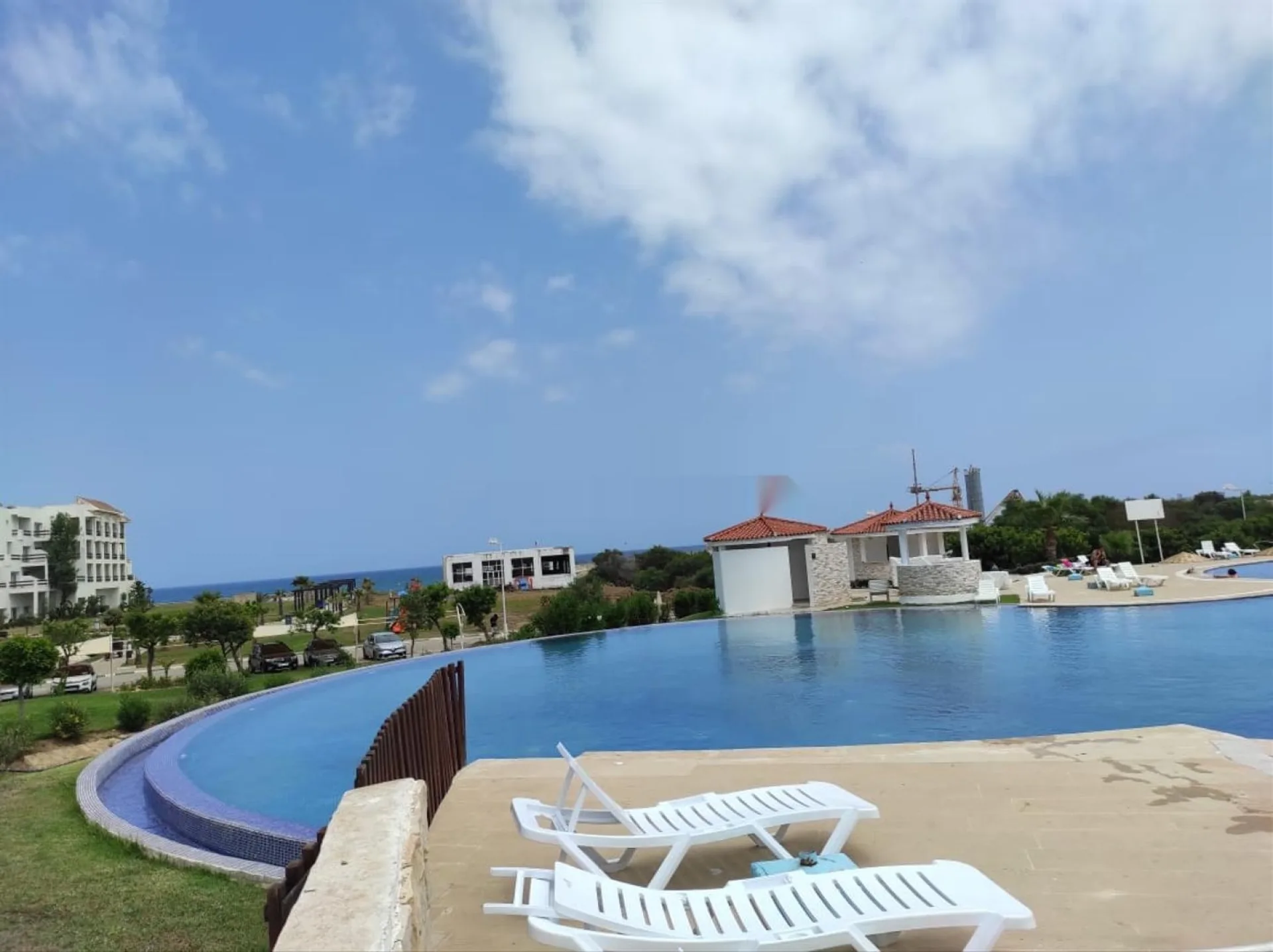 Appartement à louer avec piscine à Martil
