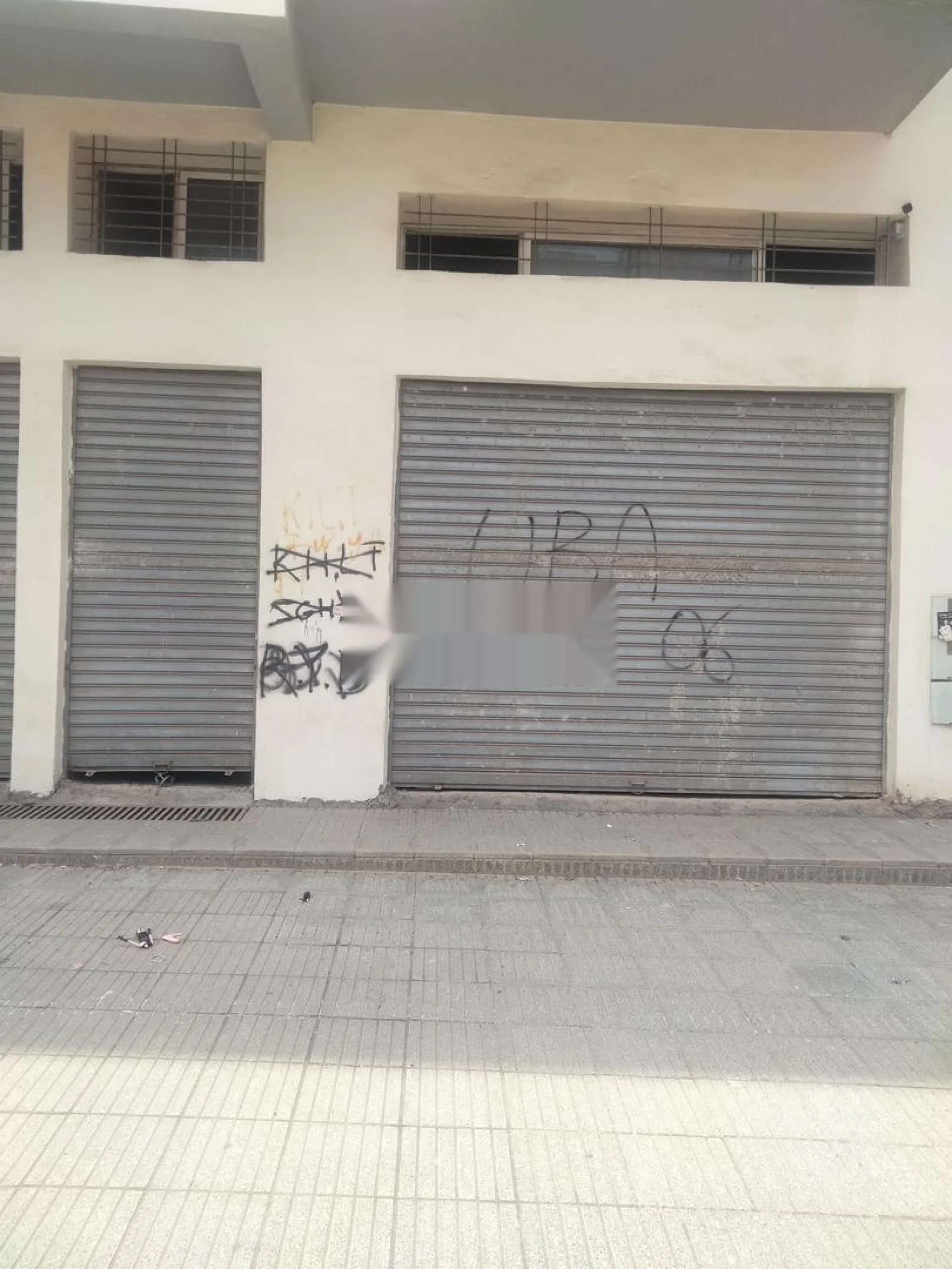 Magasin 2 Façades opposées en vente à Témara Wifak