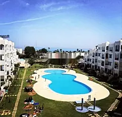 Appartement à louer dans une résidence avec piscine près de la mer