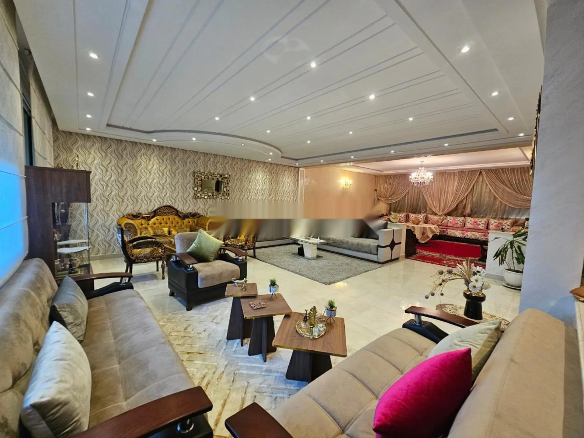 Villa luxueuse de 374m en vente à sidi maarouf