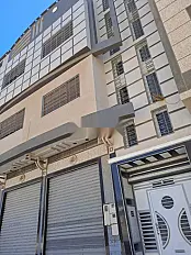 Maison commerciale spacieuse et moderne