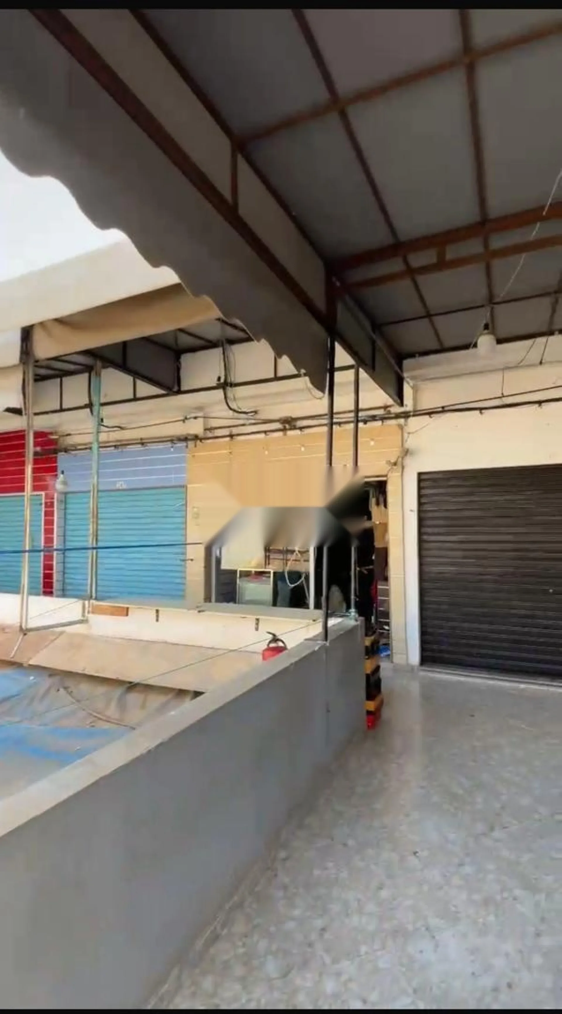 متجر للبيع في المجمع التجاري بالناظور