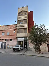 Jolie maison neuve de 3 étages