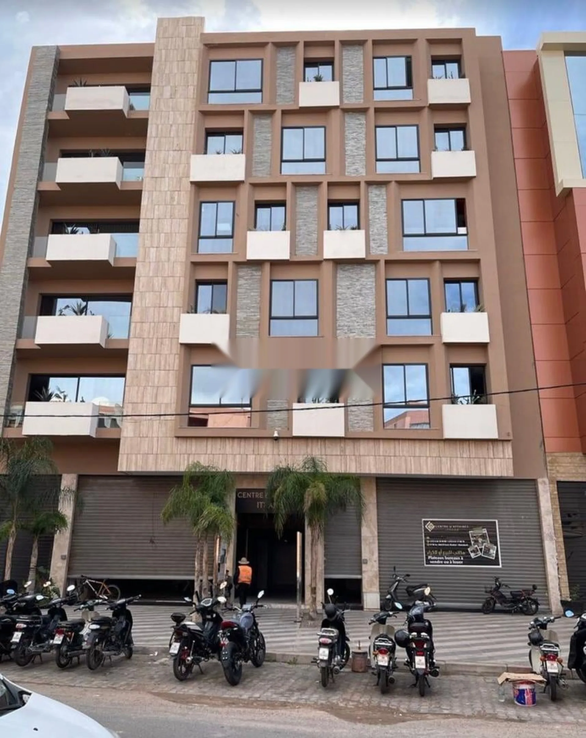 مكاتب بمساحة 58 و68 و126 مترًا مربعًا فاخرة
