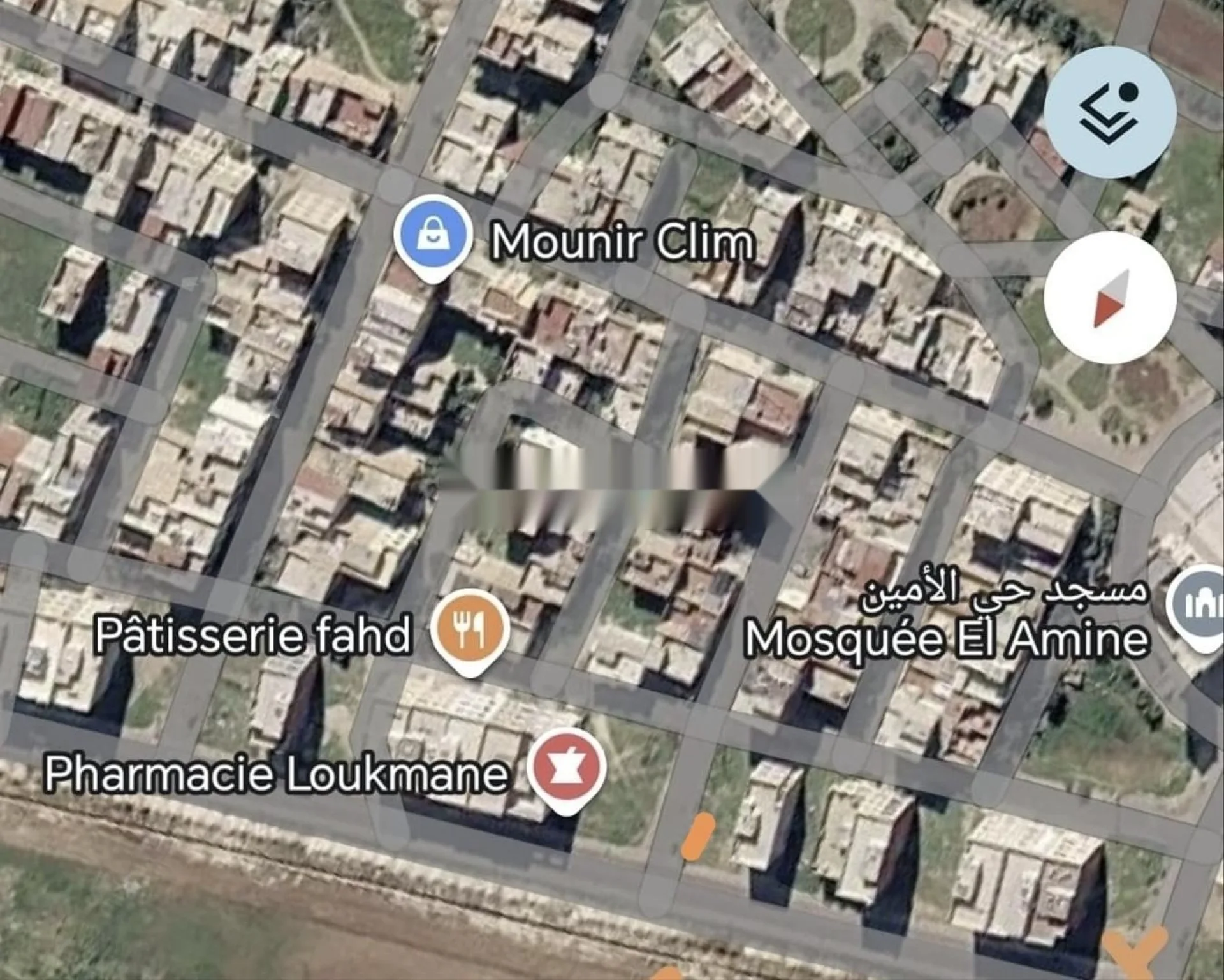 Terrain R3 commercial 3 façades à Sorya Meknes
