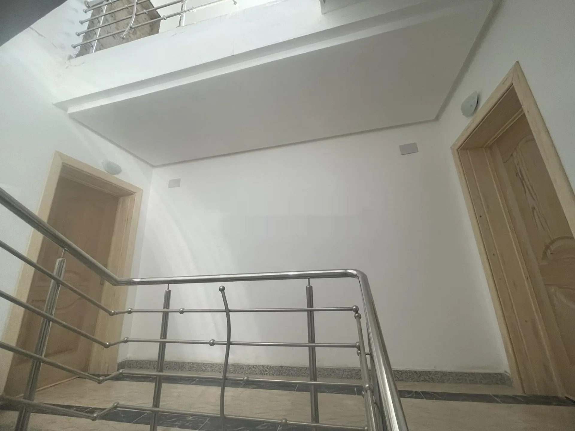 Nouvelle maison à vendre à Bni Ansar, excellent emplacement