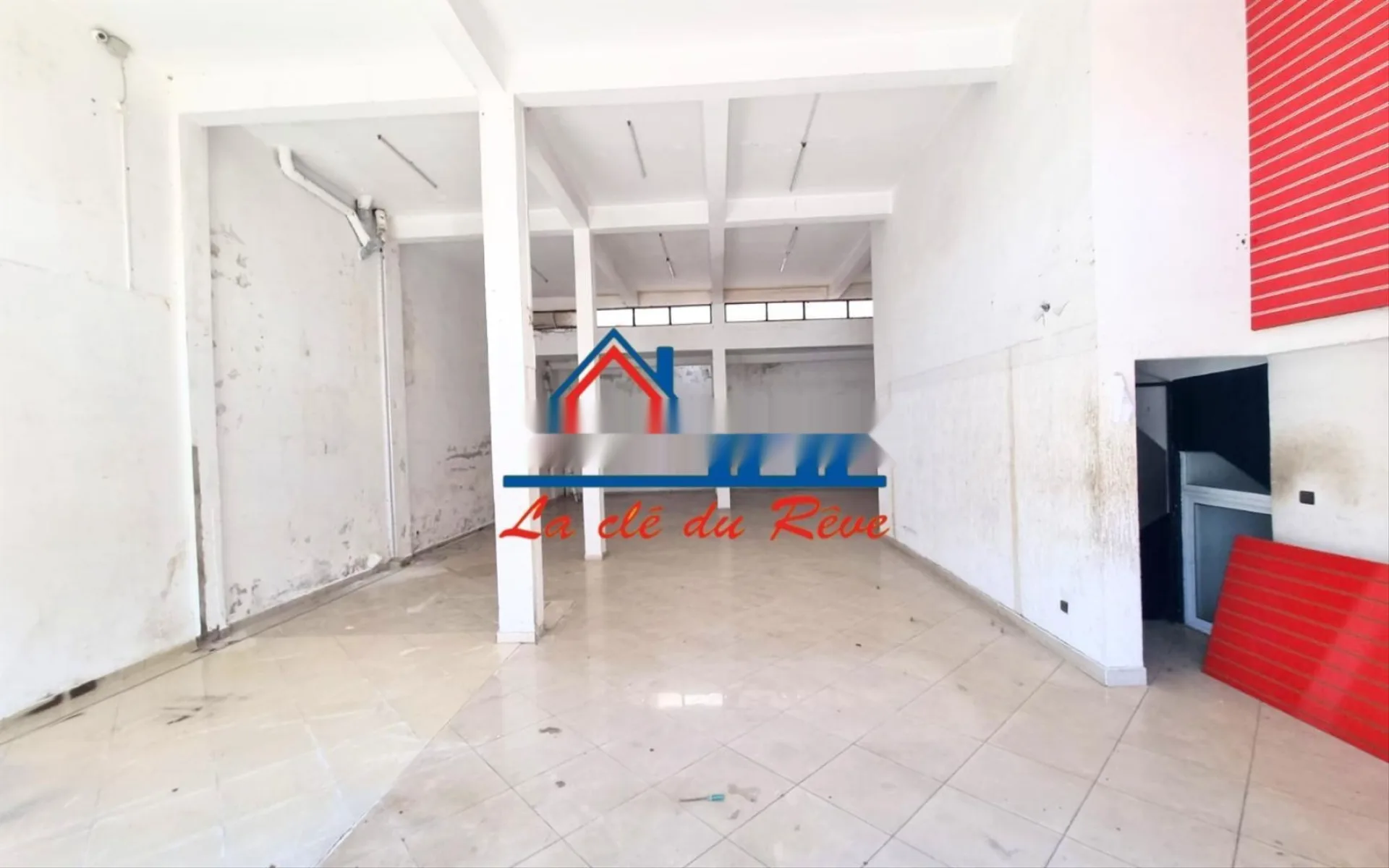 À Vendre - Saroute d'un Local 320m Av Menzeh Rabat