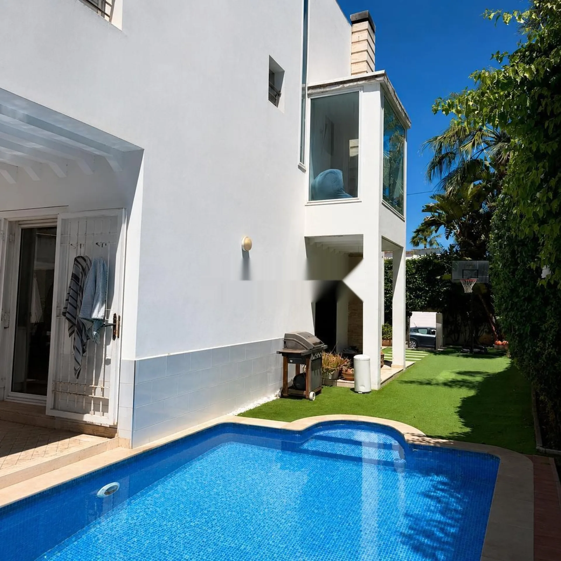 Villa moderne 300 m² à louer - France Ville