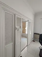 مكتب للبيع