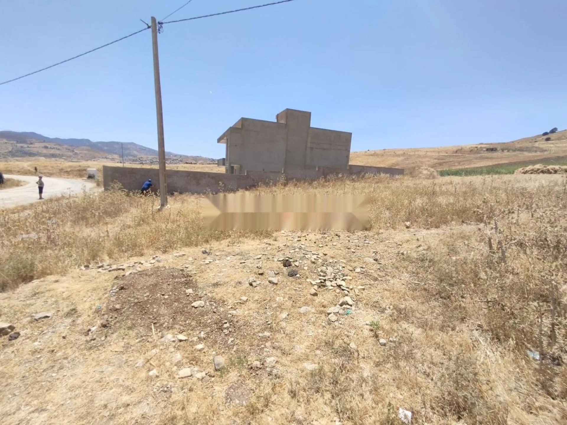 أرض محفظة للبيع