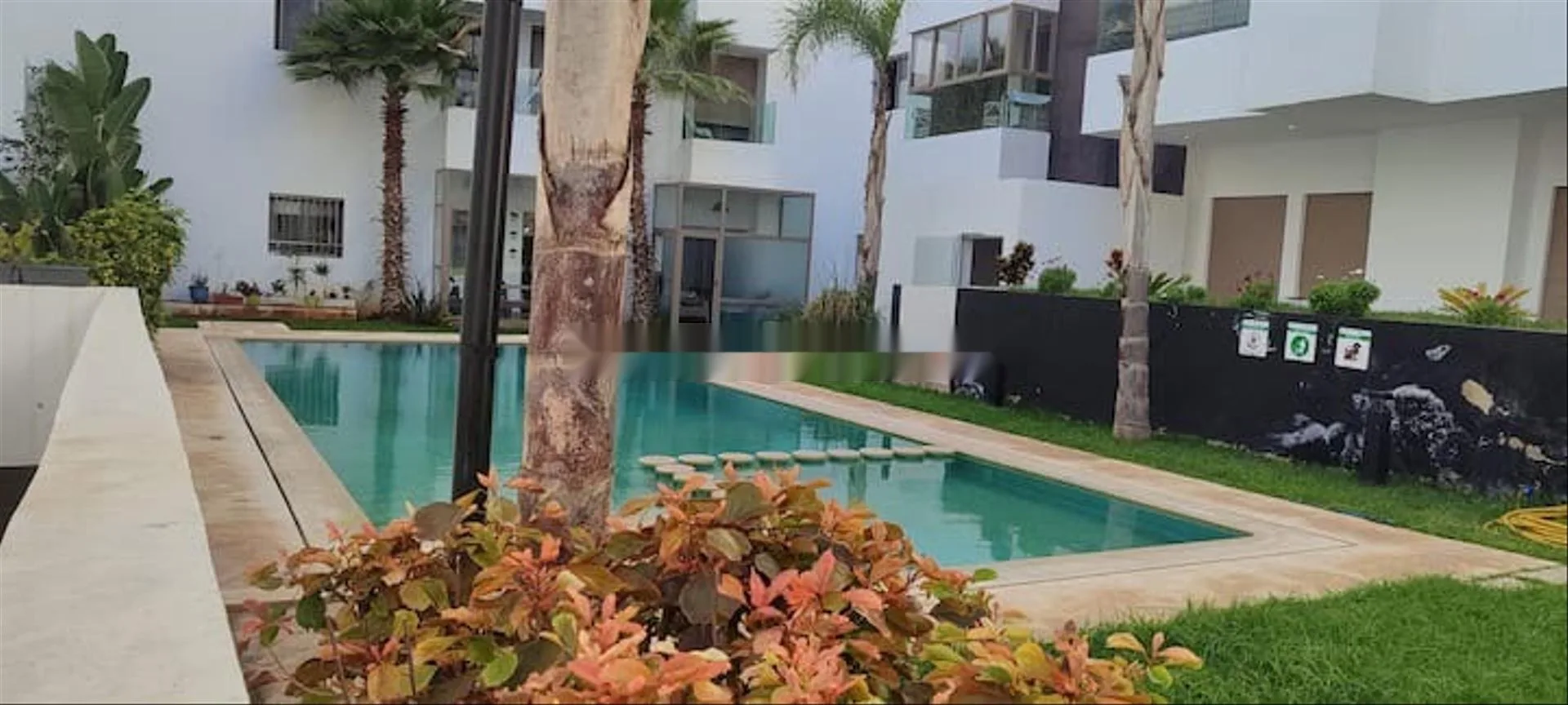 Appartement à Louer Piscine, Garage Privé