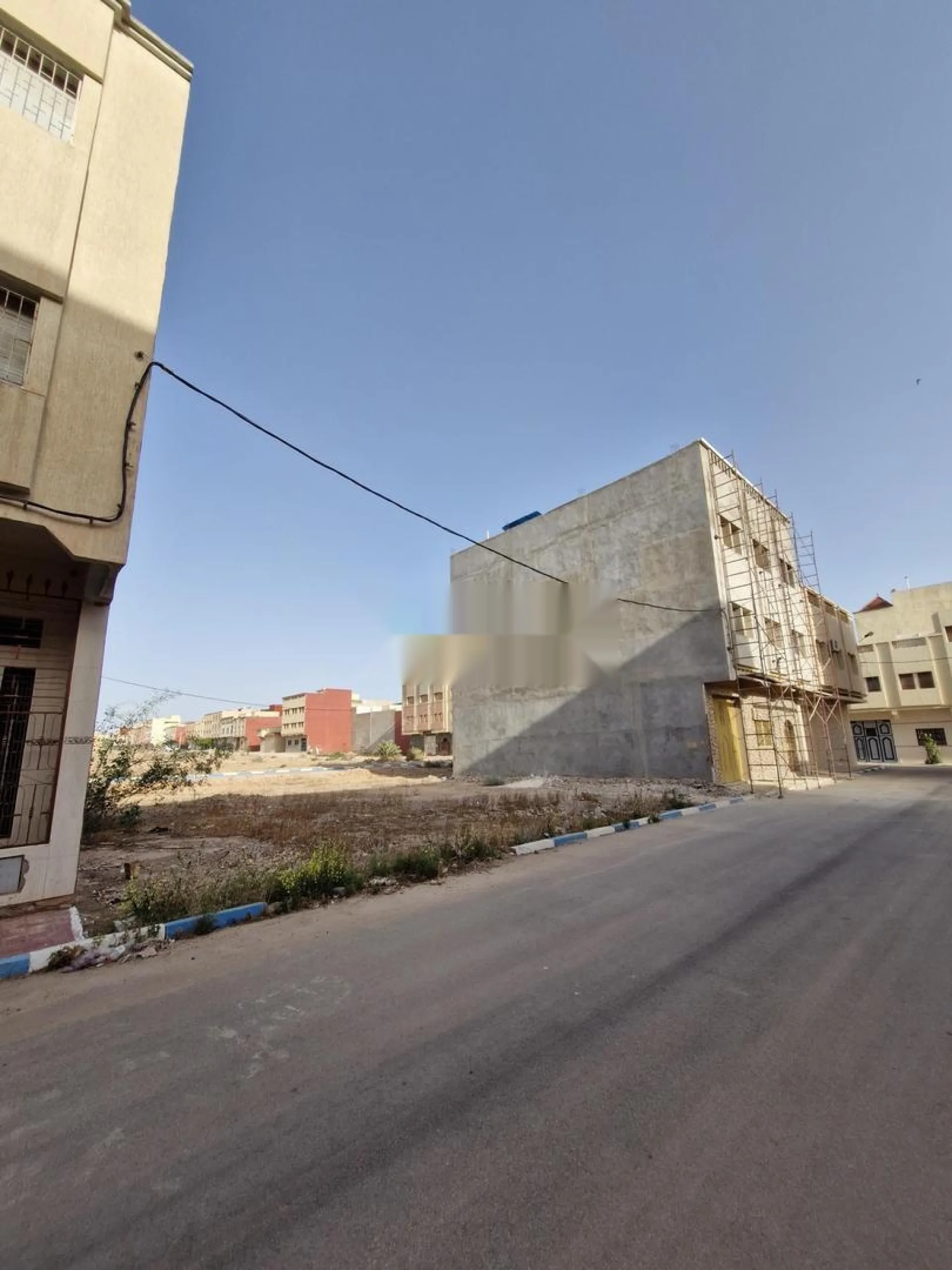 قطعة أرضية بمساحة 249 مترًا مربعًا