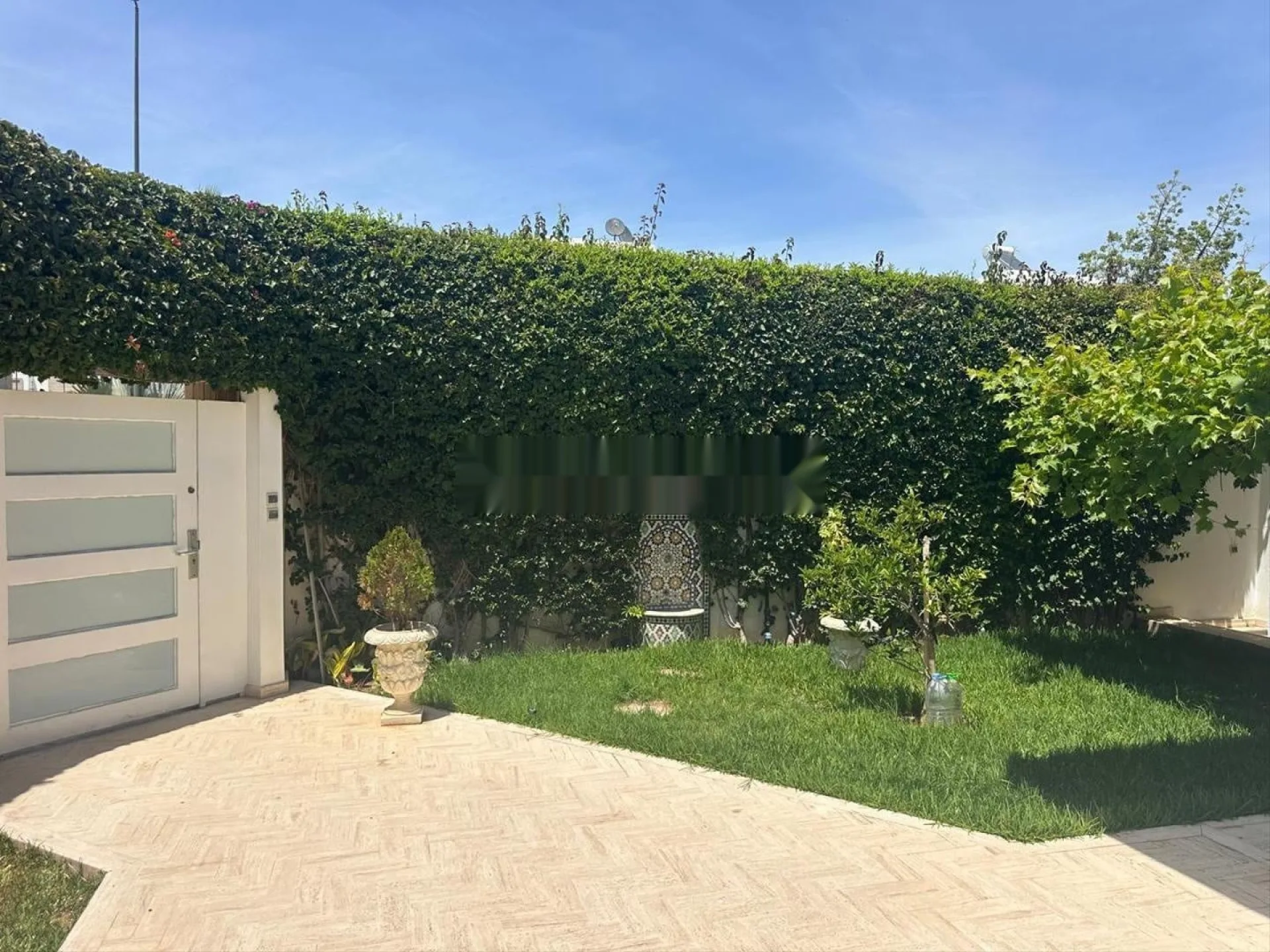 À VENDRE MAGNIFIQUE VILLA D'ANGLE 3 FAÇADES