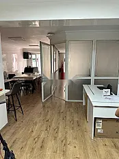 مكتب مساحته 6000 للكراء