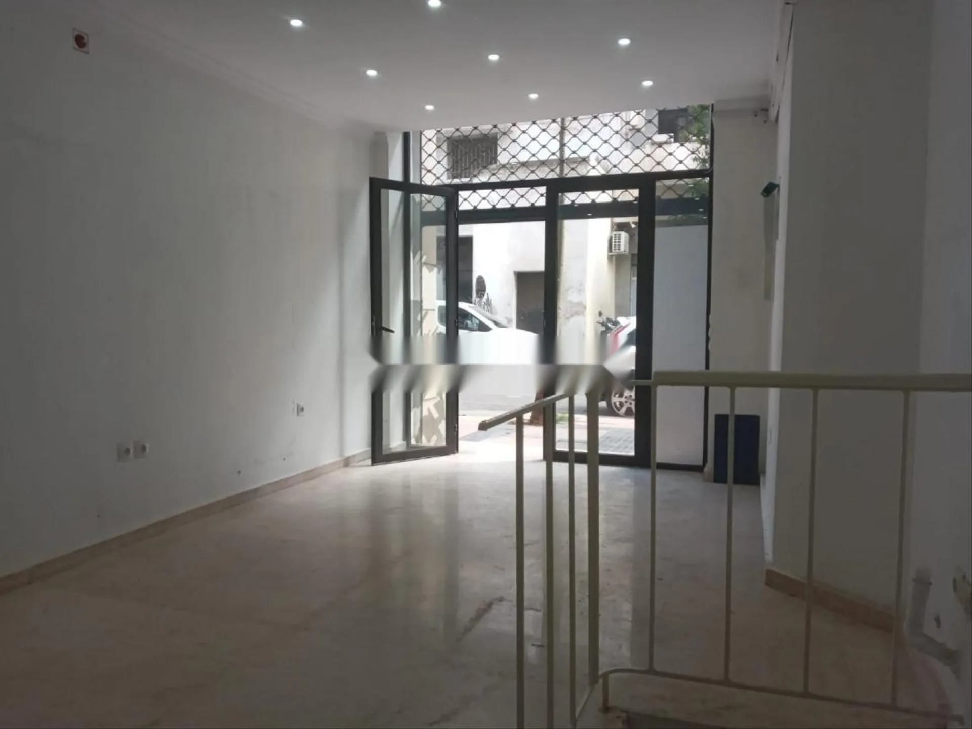 MAGASIN AVEC STUDIO A VENDRE MAARIF CENTRE