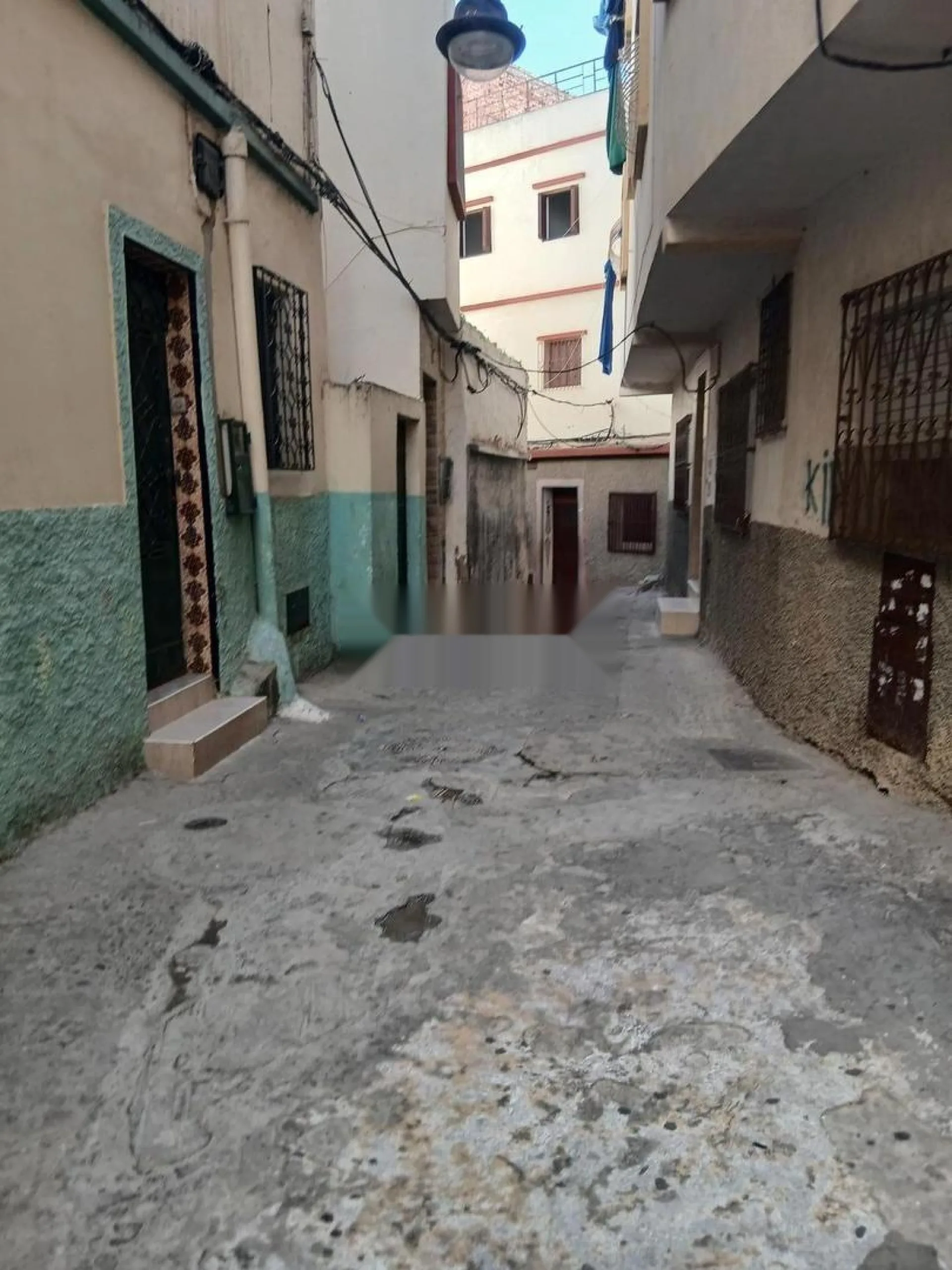 منزل من ثلاثة طوابق للإيجار