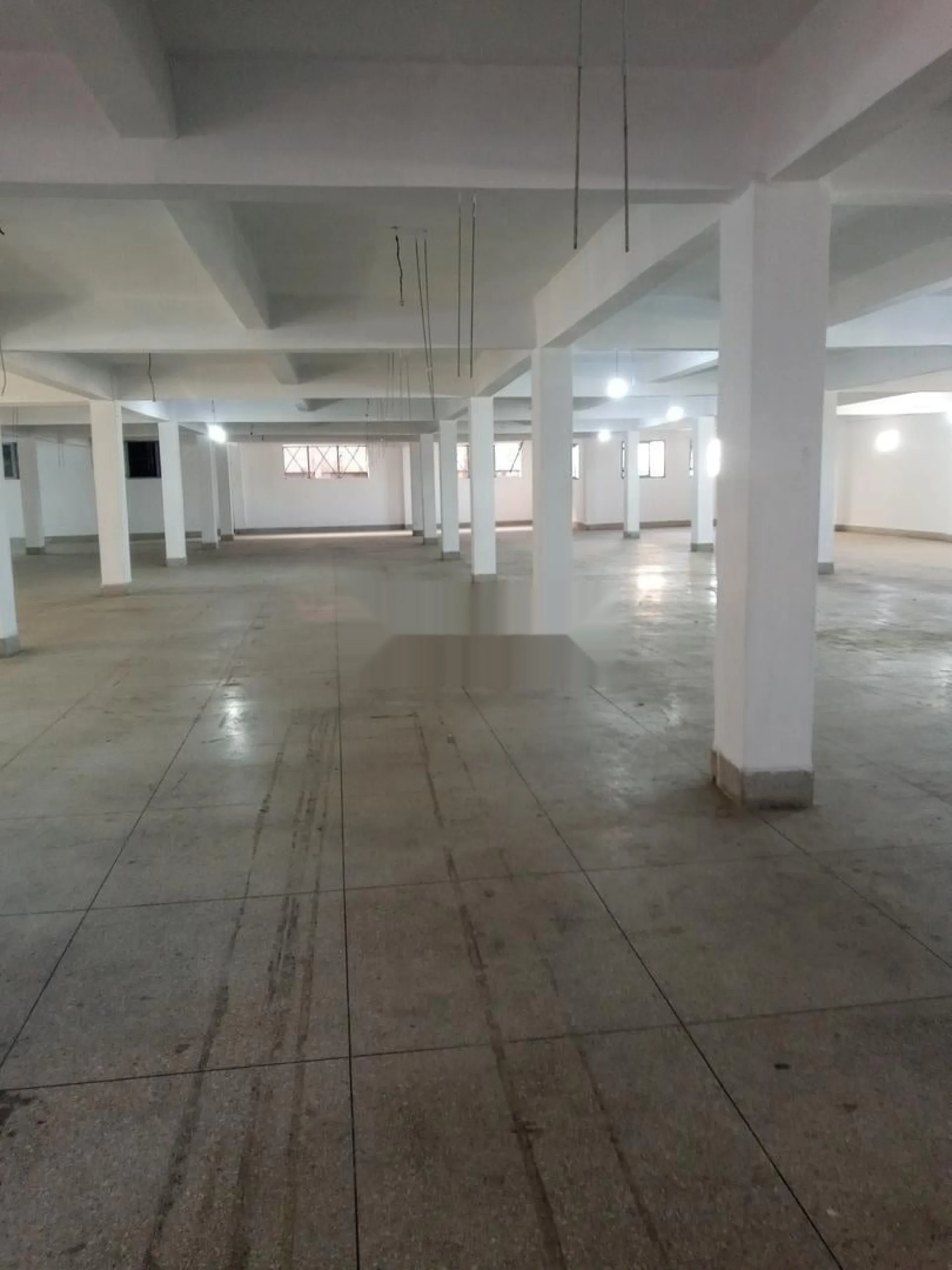 Plateau industriel de 500m2 Hay Moulay Rchid