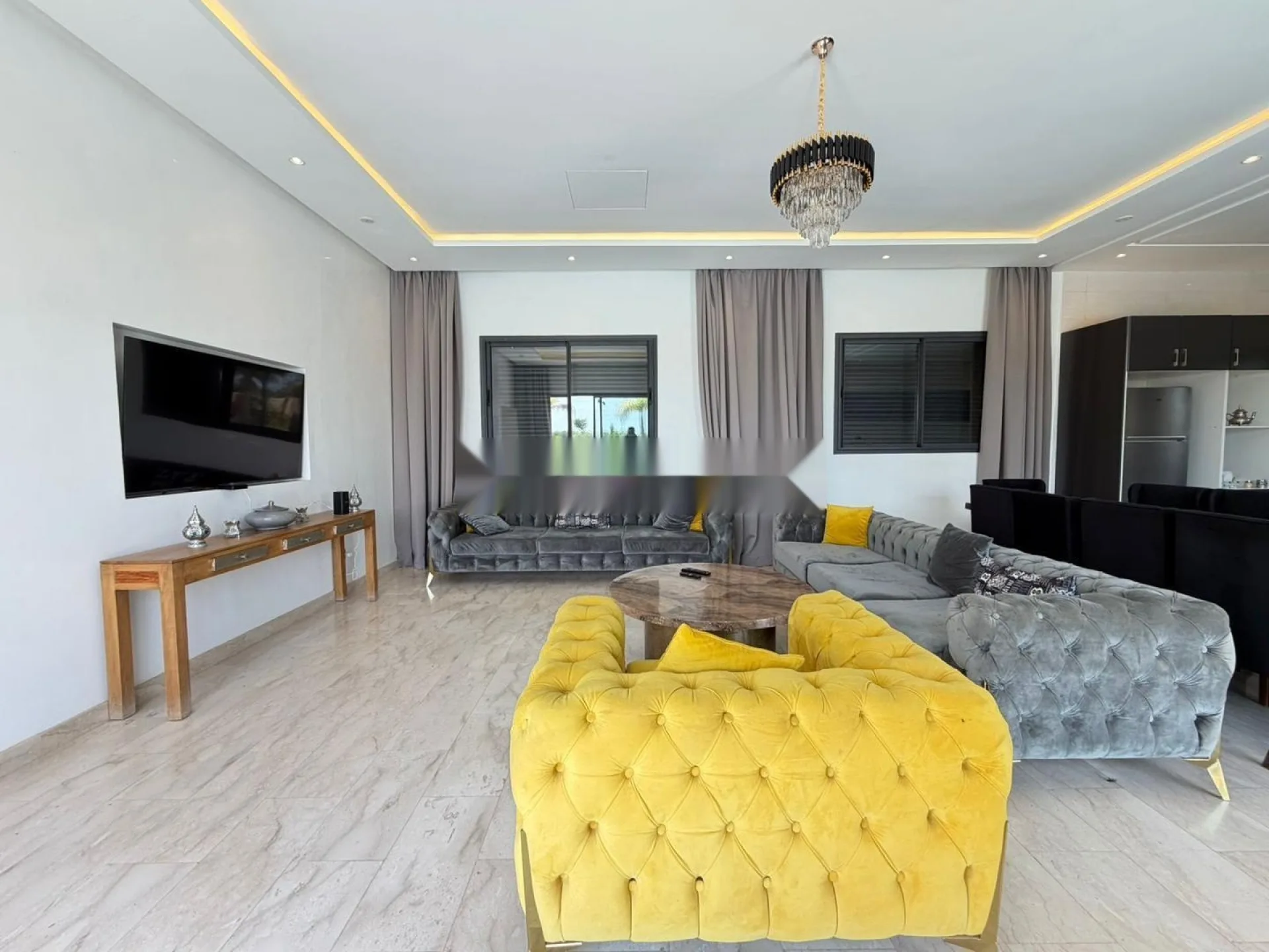 Villa 1500 m2 avec piscine à Route de ouarzazate