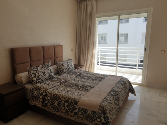 À louer : Bel appartement meublé à Harhoura – Vue piscine