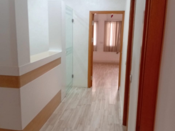 À Louer – Appartement à usage bureau au rez-de-chaussée à agdal – 82 m² – 10 000 DH/mois