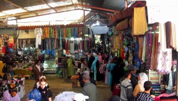 À vendre : Local commercial bien situé au cœur du souk populaire à Aït Melloul