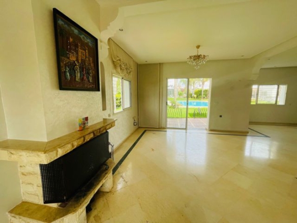 ✨ À Louer – Superbe Triplex avec Piscine à Harhoura ! ✨